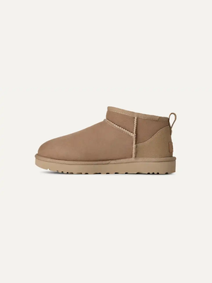 Women's UGG Classic Ultra Mini – Black – view 16